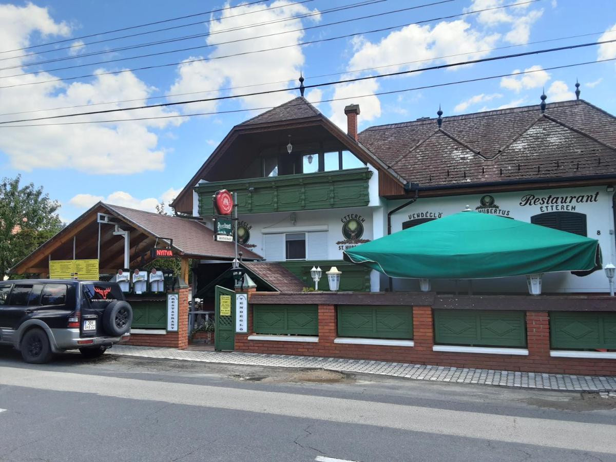 St.Hubertus Vendèglő&Panzió Hévíz Extérieur photo